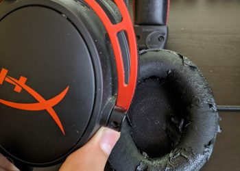 6 Common Ways Gaming Headset Earpads Wear Out
