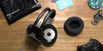 Shure SRH1540 with earpads removed